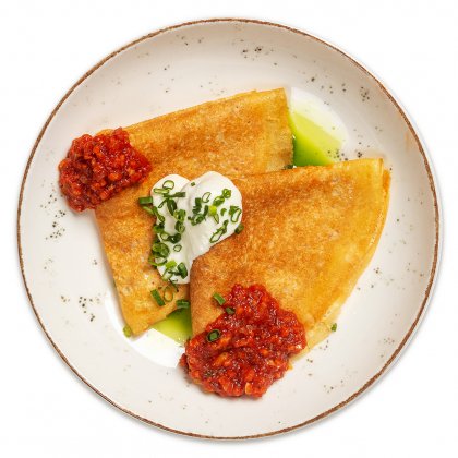 Блины с мясным томатным фаршем и соусом наполетана 