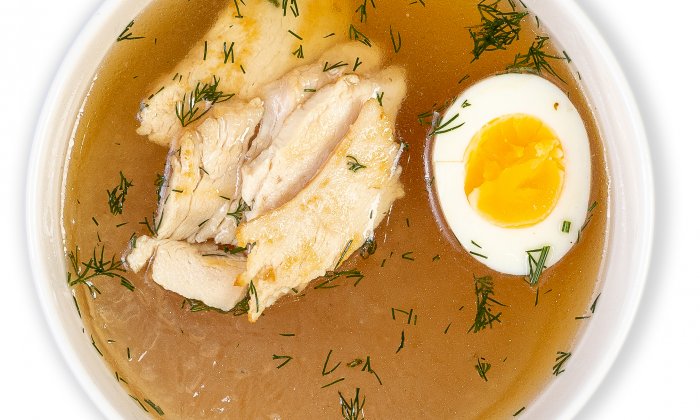 Бульон с яйцом