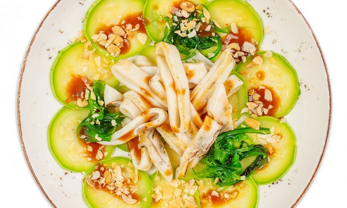 Карпачо из цукини с кальмаром